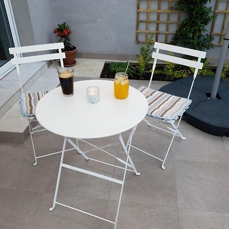 Modern & Cozy Studio W/ Backyard Near City Center Limasol Buitenkant foto