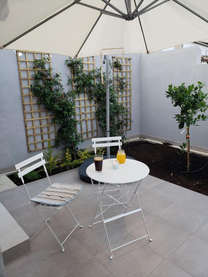 Modern & Cozy Studio W/ Backyard Near City Center Limasol Buitenkant foto